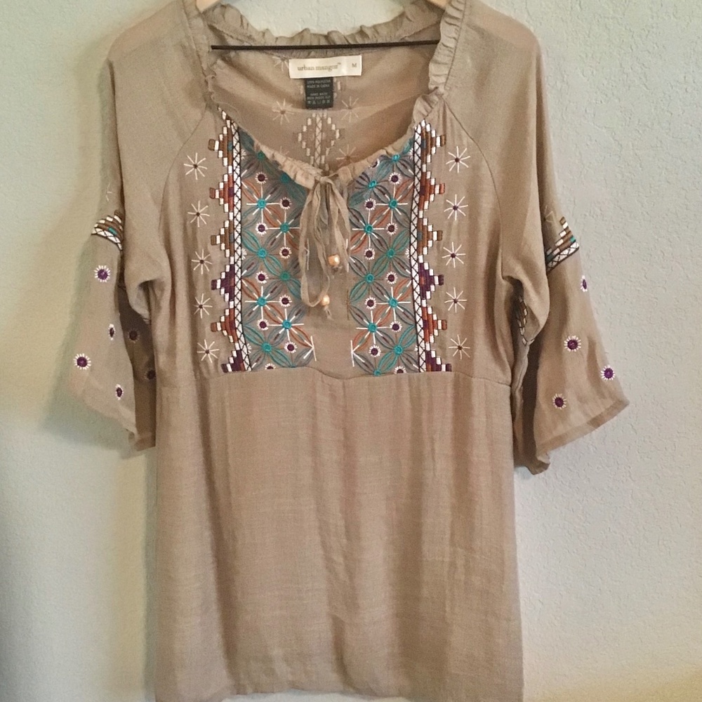 NWOT -Urban Mangoz embroidered boho tunic dress